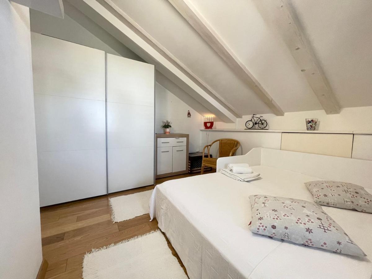 Holiday Residence Zvono ムリニ エクステリア 写真